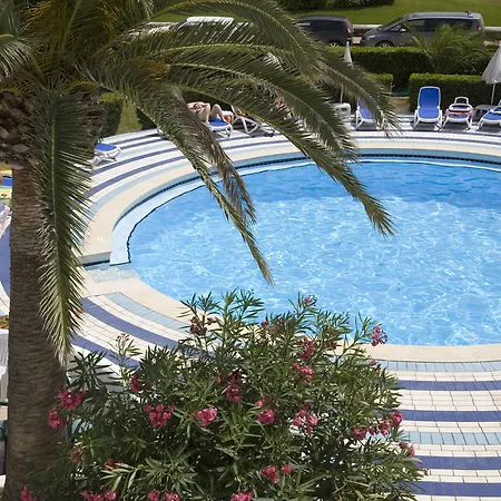 Hotel Apartmentos Globales Marina Cala'N Bosch (Menorca)